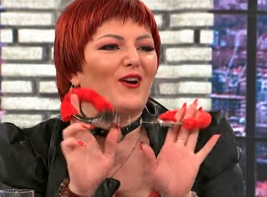 domino dama vezivala jovanu u jutarnjem programu4