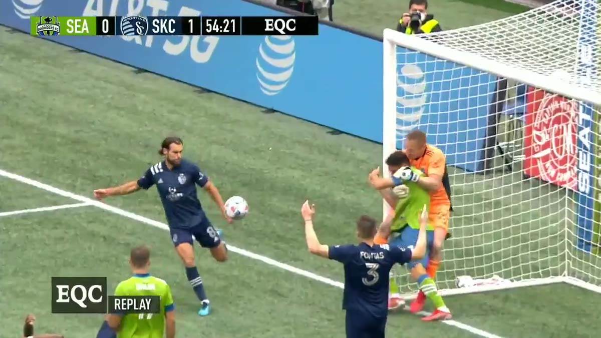 Golman ruši Igraca (8)