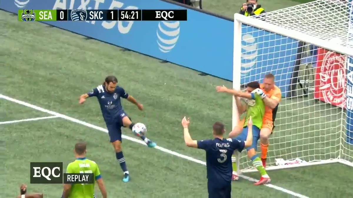 Golman ruši Igraca (13)