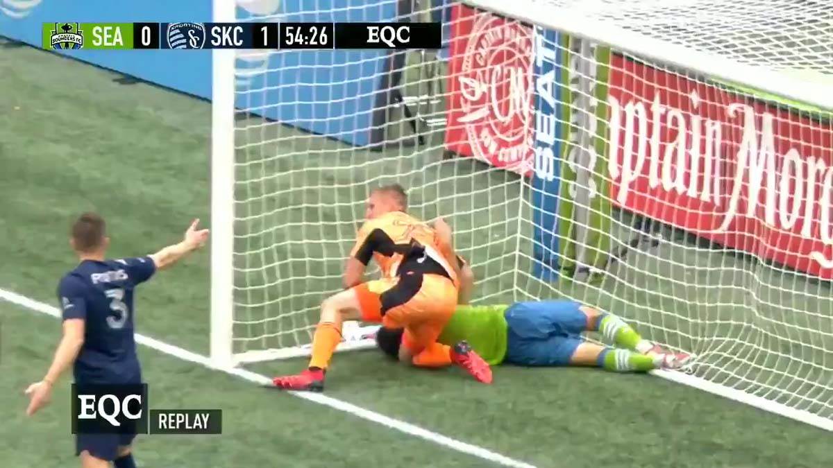 Golman ruši Igraca (17)