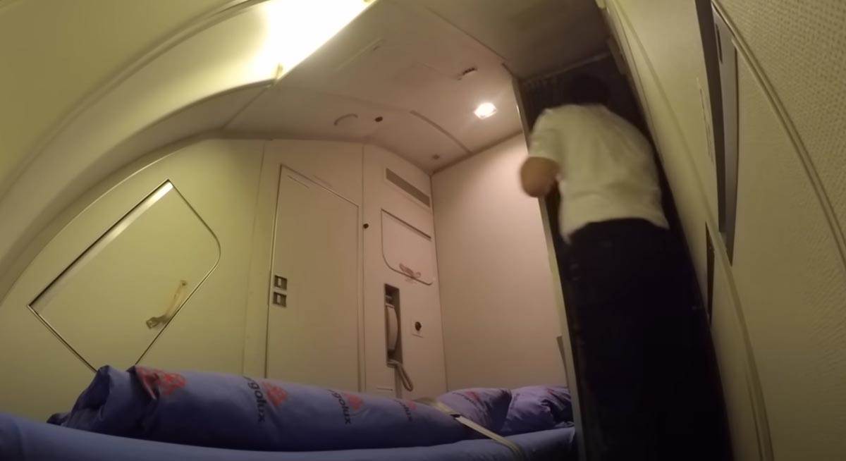 Gde spavaju stjuardese u avionu