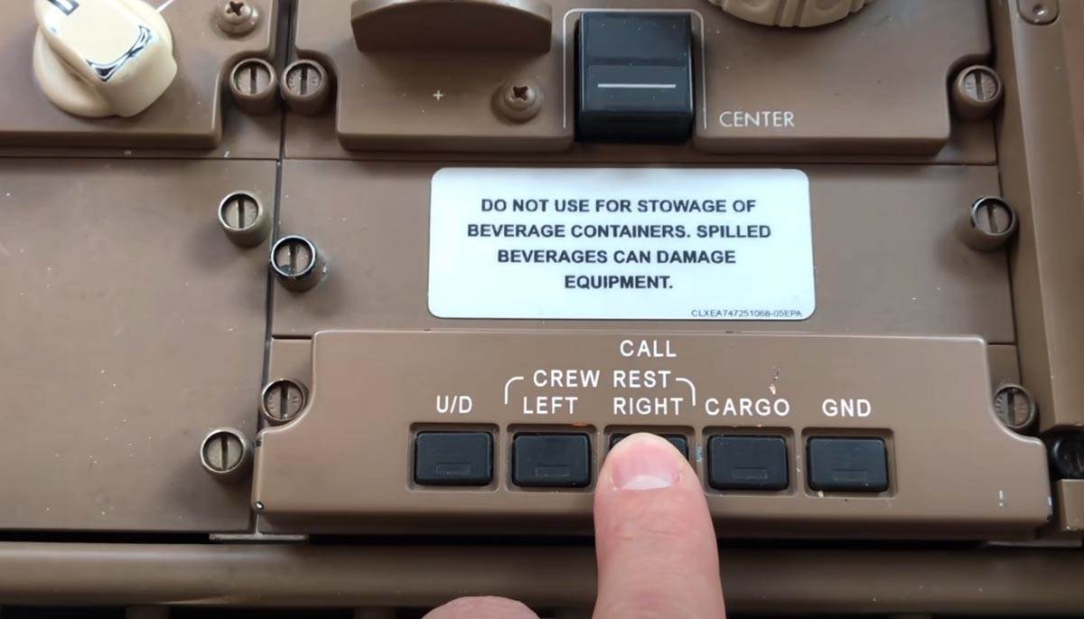 mesto gde posada aviona spava  2