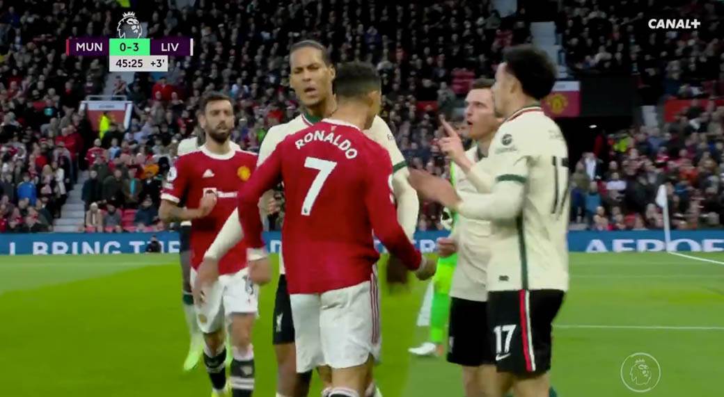 Ronaldo tukao igrača Liverpula Ferguson besan zbog Junajteda