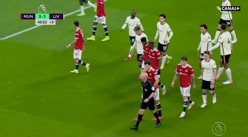 Ronaldo tukao igrača Liverpula Ferguson besan zbog Junajteda