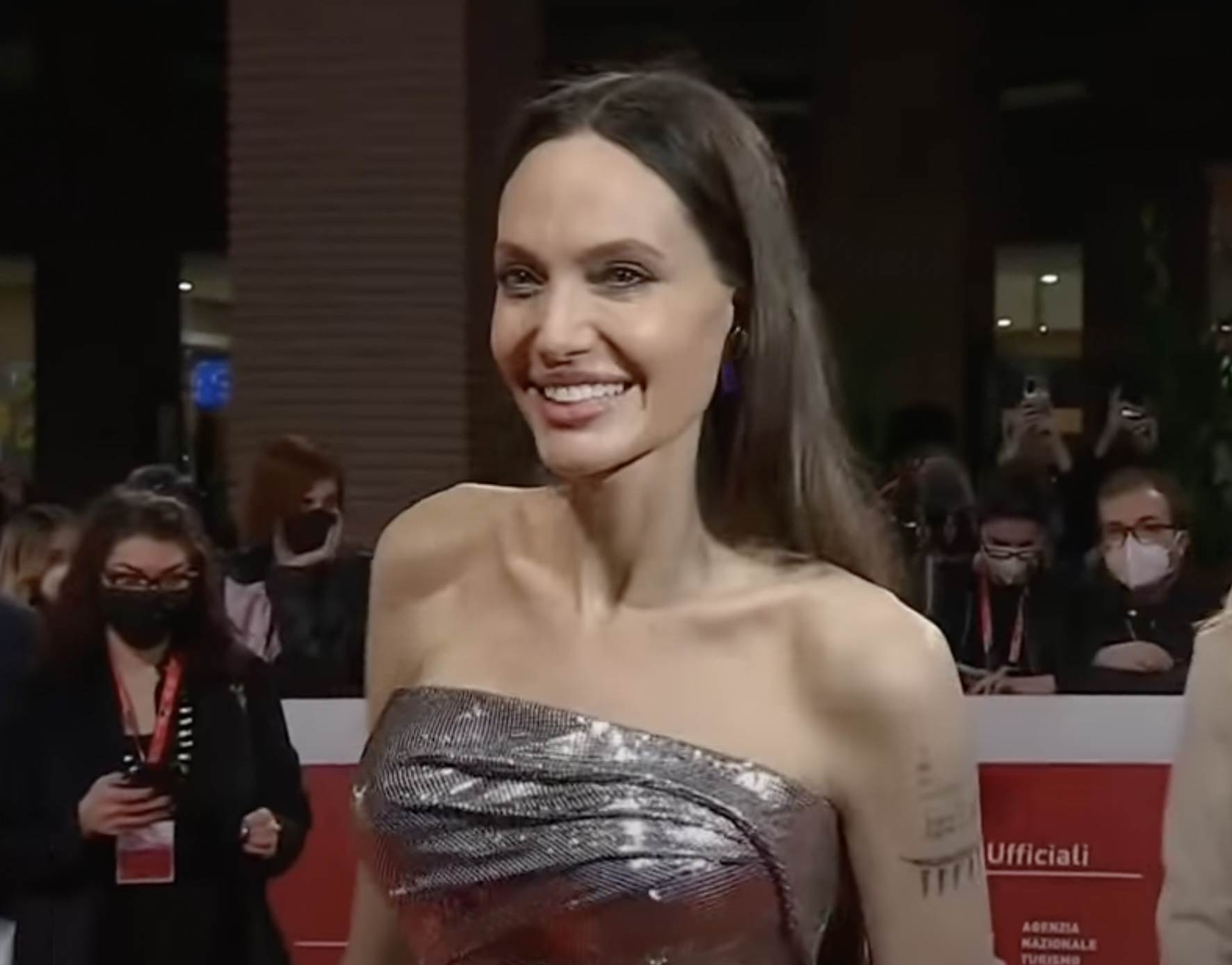 Anđelina Džoli je rođena u znaku Blizanaca