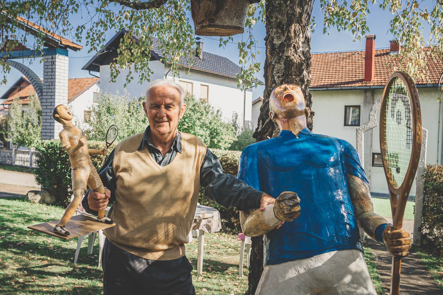 Novak Đoković skultpura od drveta dva metra autor Dušan Lepir dao intervju za MONDO