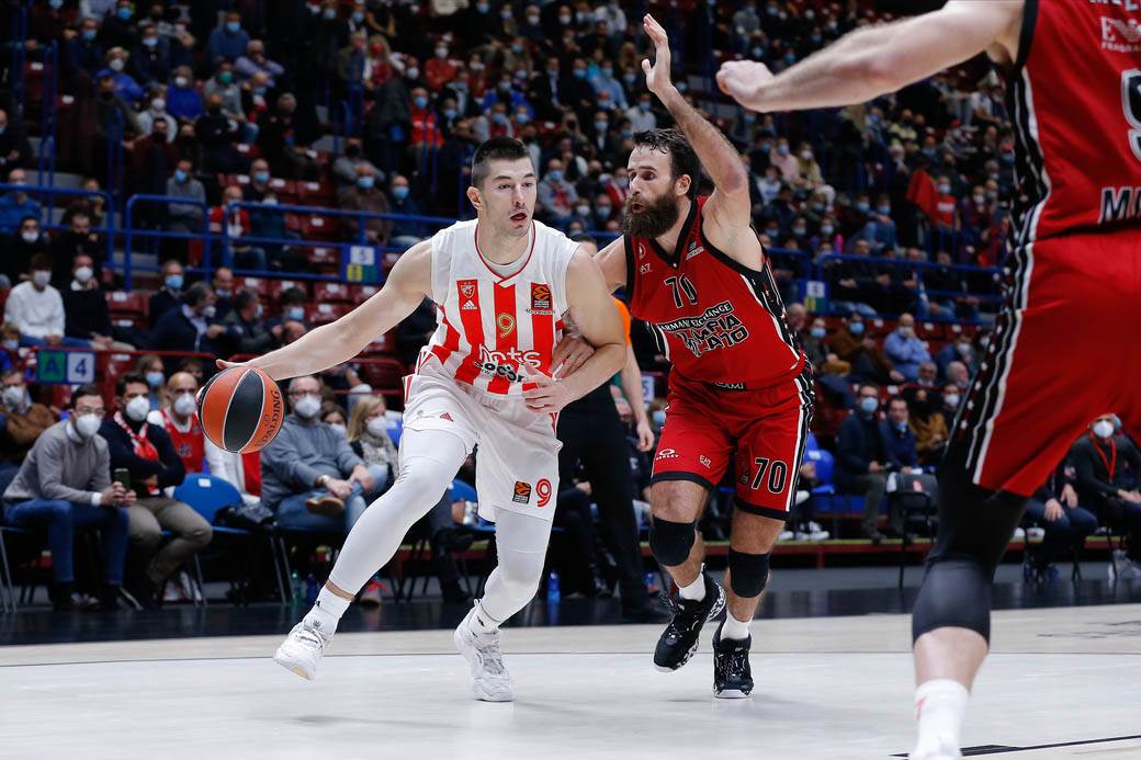 crvena zvezda armani 3