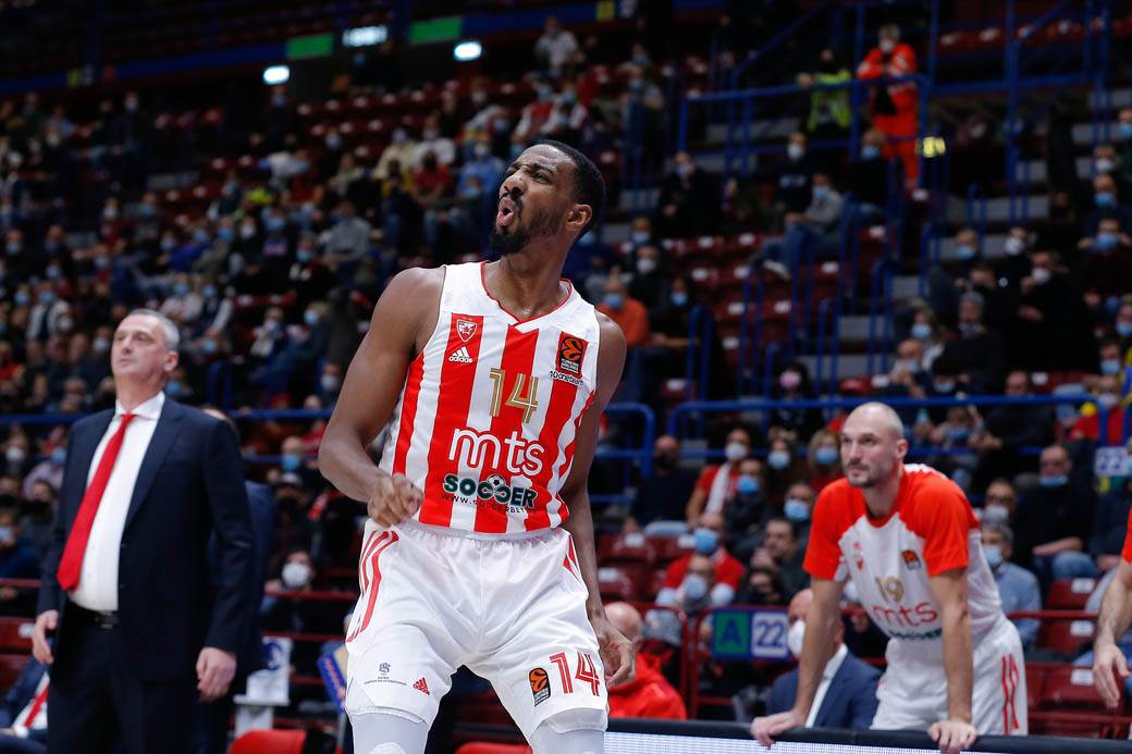 crvena zvezda armani 8