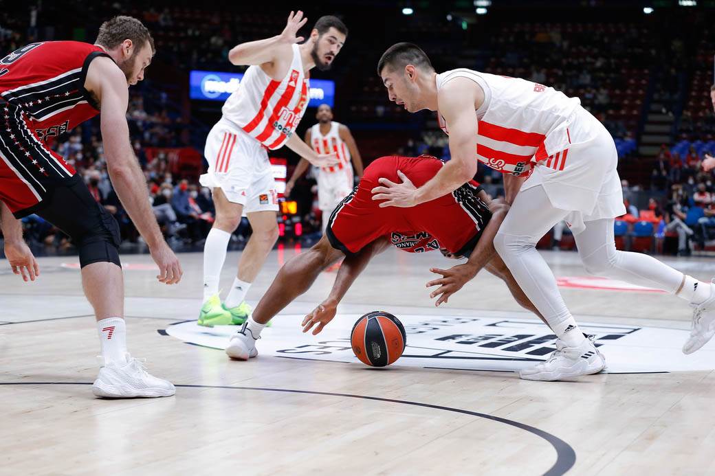 crvena zvezda armani 14