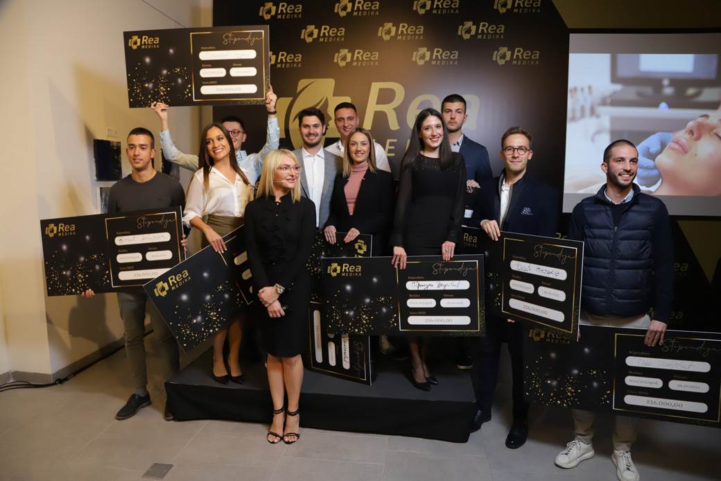 Dr Kristina sa stipendistima