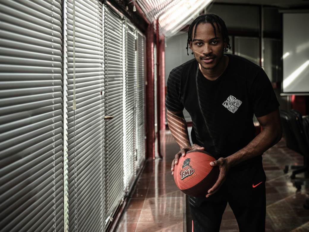 Džons ide Nevels ostaje u FMPu