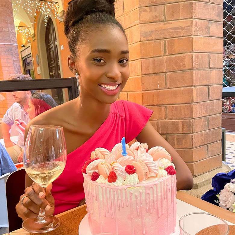 Lejla bivša mis sveta  4.jpg