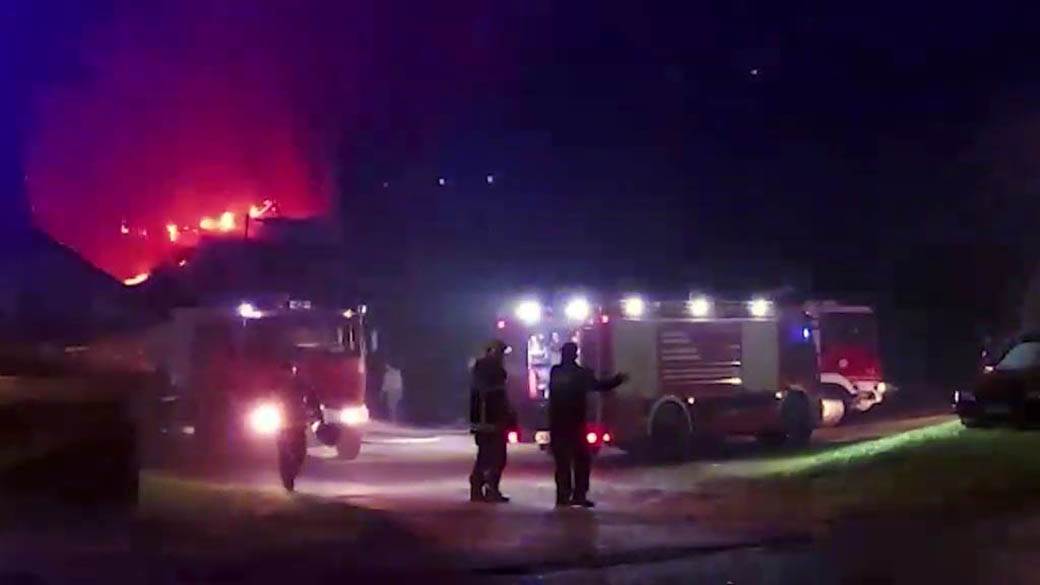 Požar zgrade na ulazu u Pančevo