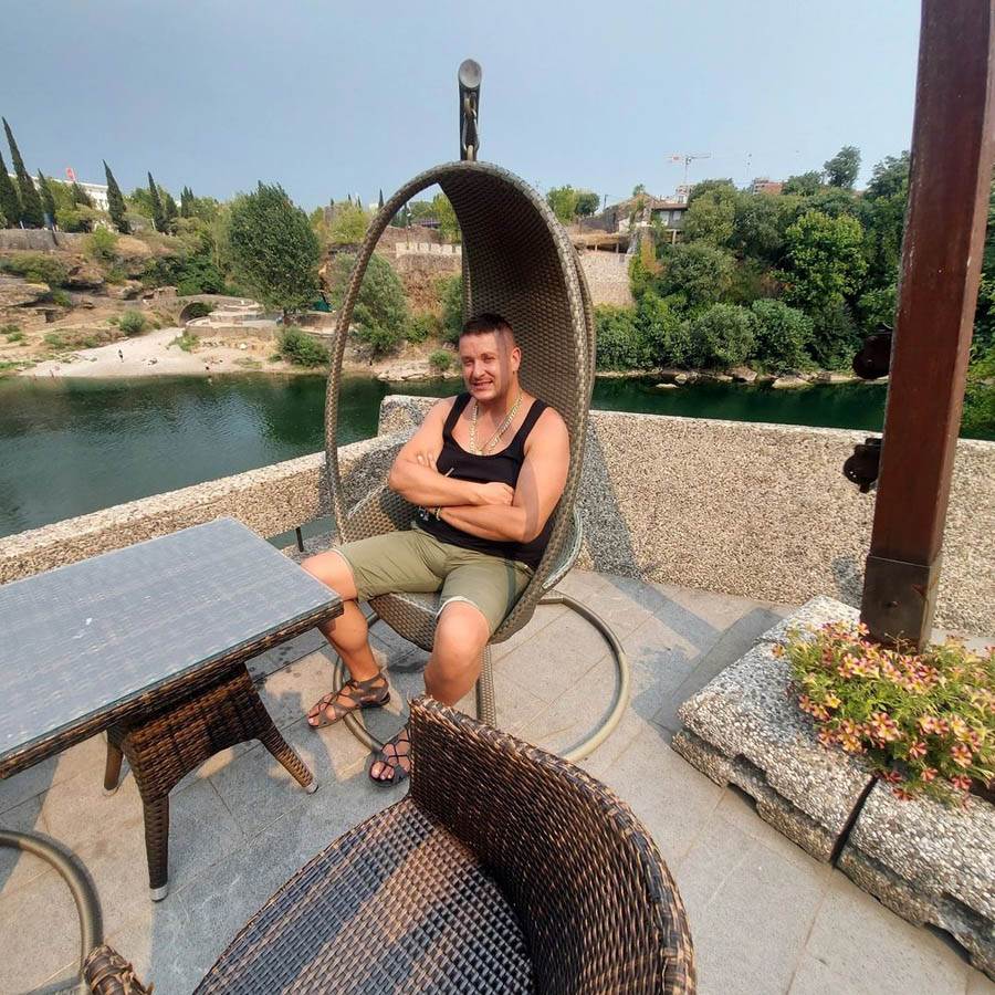 Oženio se rijaliti učesnik Vuk Đuričić peva mu Era Ojdanić