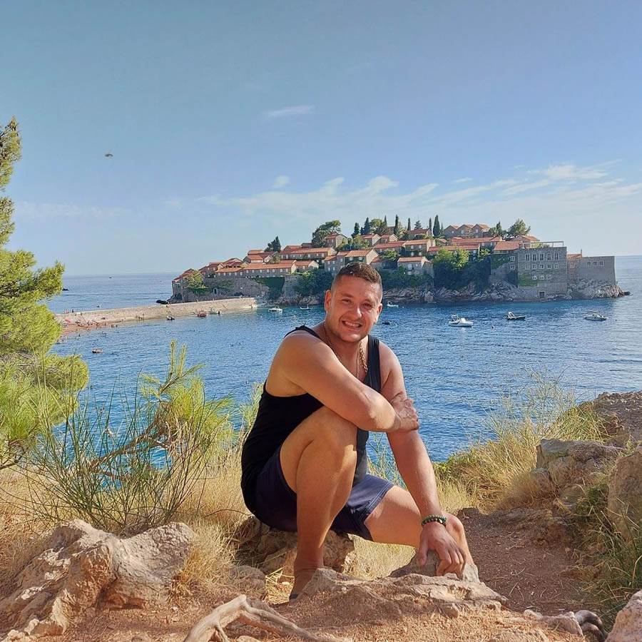 Oženio se rijaliti učesnik Vuk Đuričić peva mu Era Ojdanić