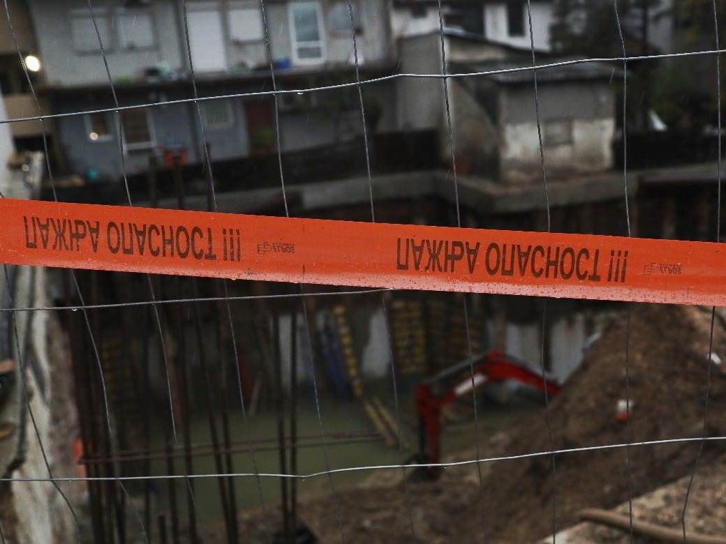 Urušeno gradilište na Južnom Bulevaru (8).jpeg