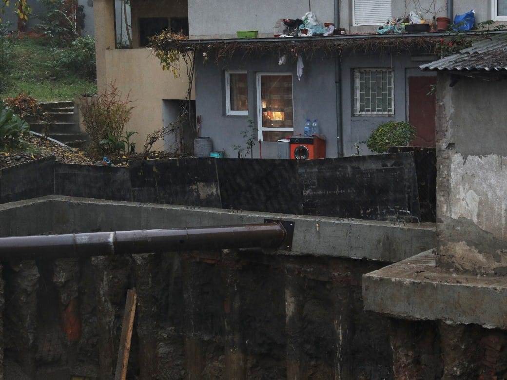 Urušeno gradilište na Južnom Bulevaru (11).jpeg