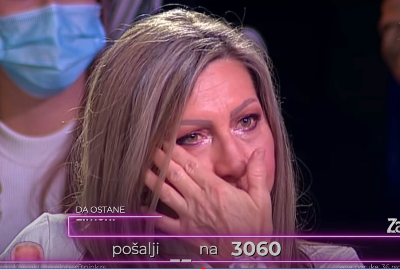 Biljana Dragojević plače, jer ju je izvređao Dejan Dragojević.