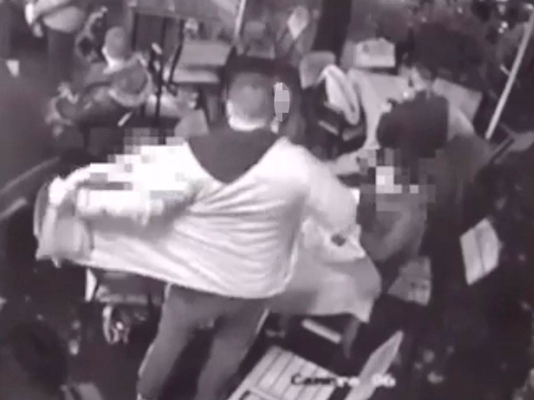 pljačka u kafani 4.jpg