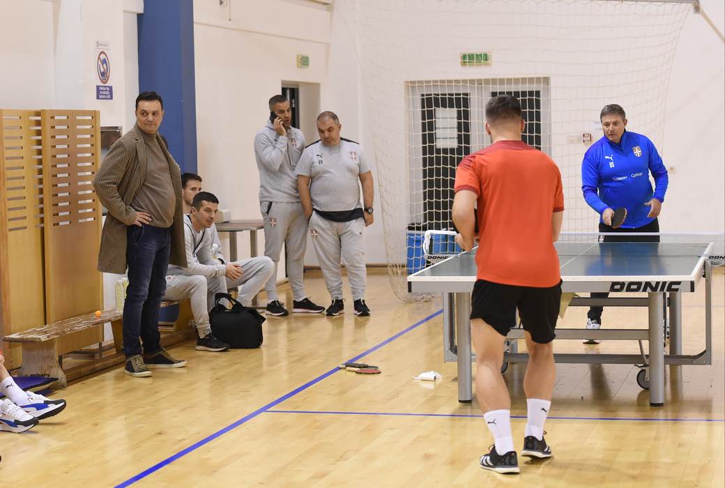 Fudbaleri srbije trening (14).jpg