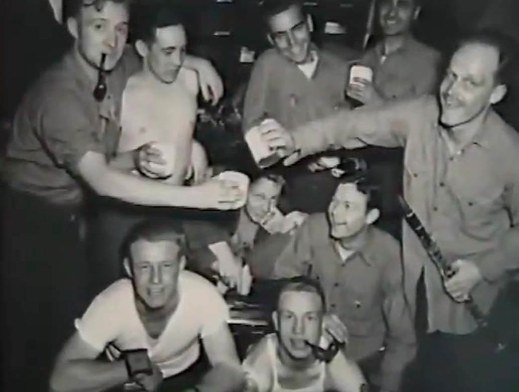 USS Indijanapolis potopljen (9).jpg