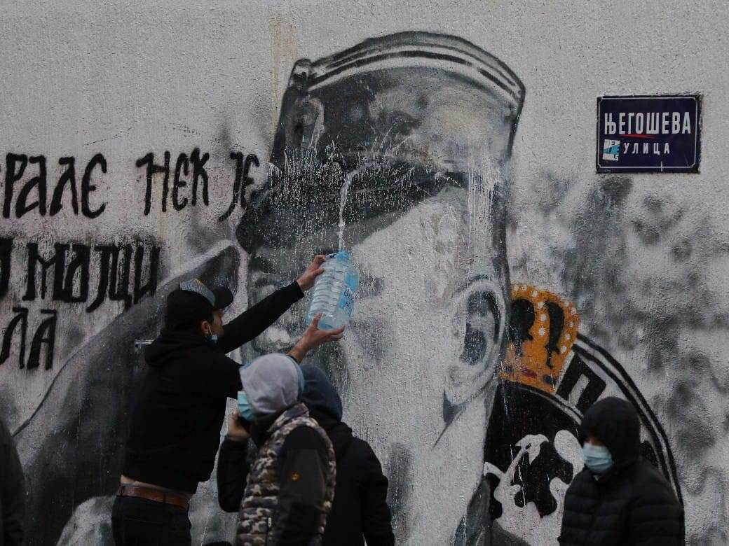 Mural Ratka Mladića čiščenje (4).jpeg