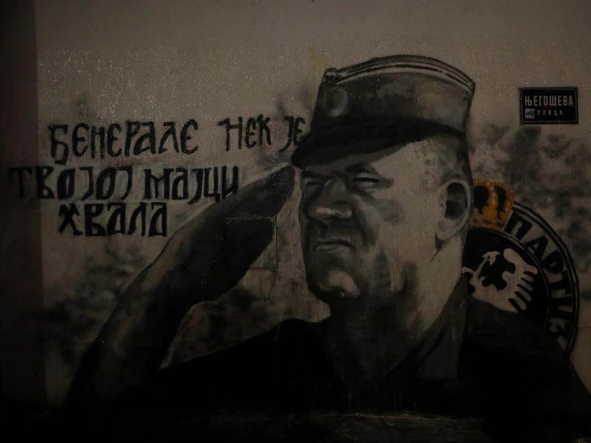Protest, mural, Ratko Mladić (3).jpg