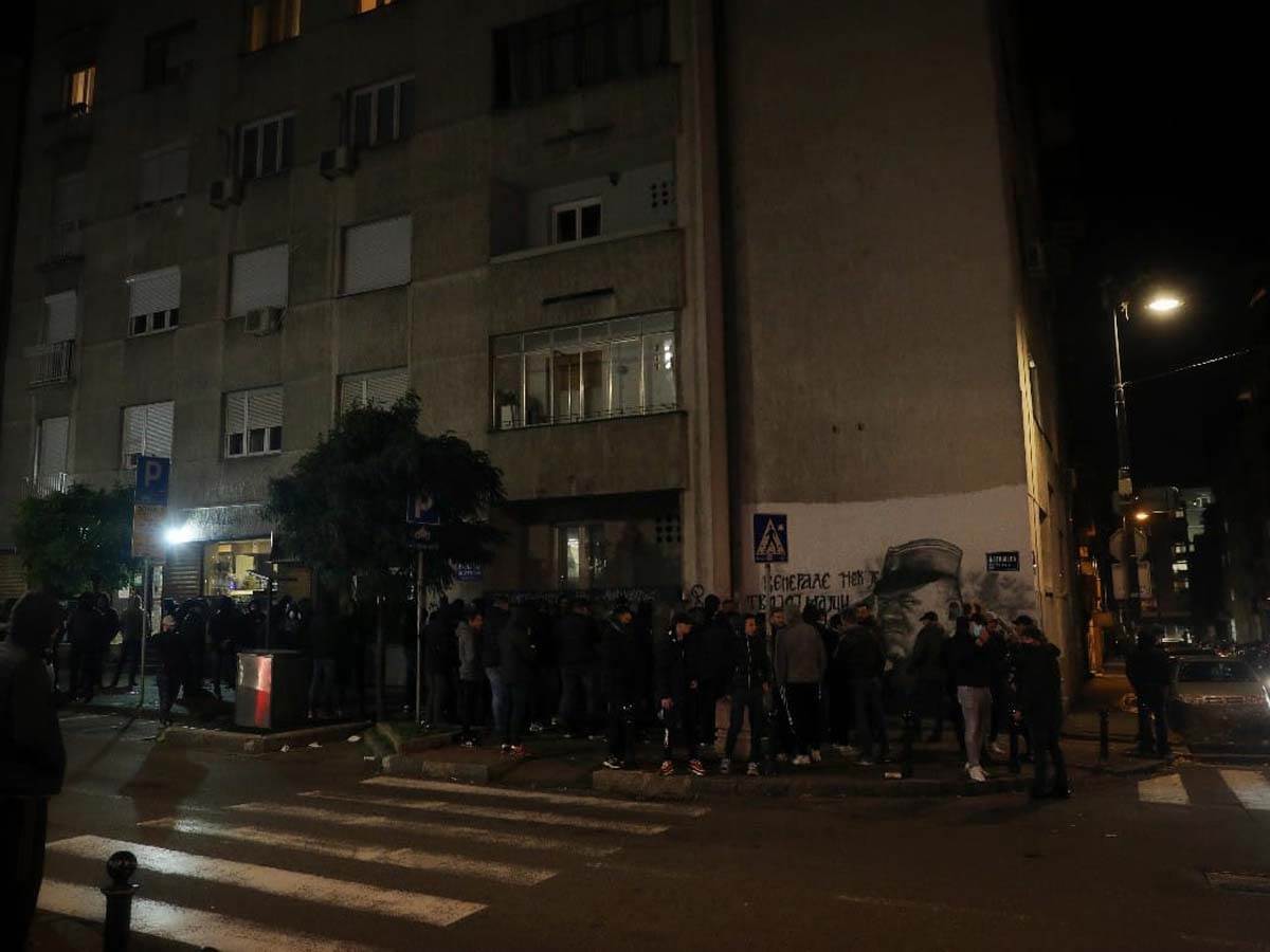 Protest, mural, Ratko Mladić (4).jpg