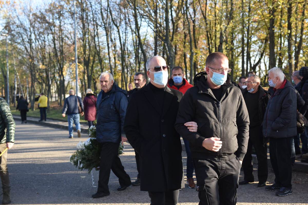 Sahrana Marinka Rokvića (8).jpg