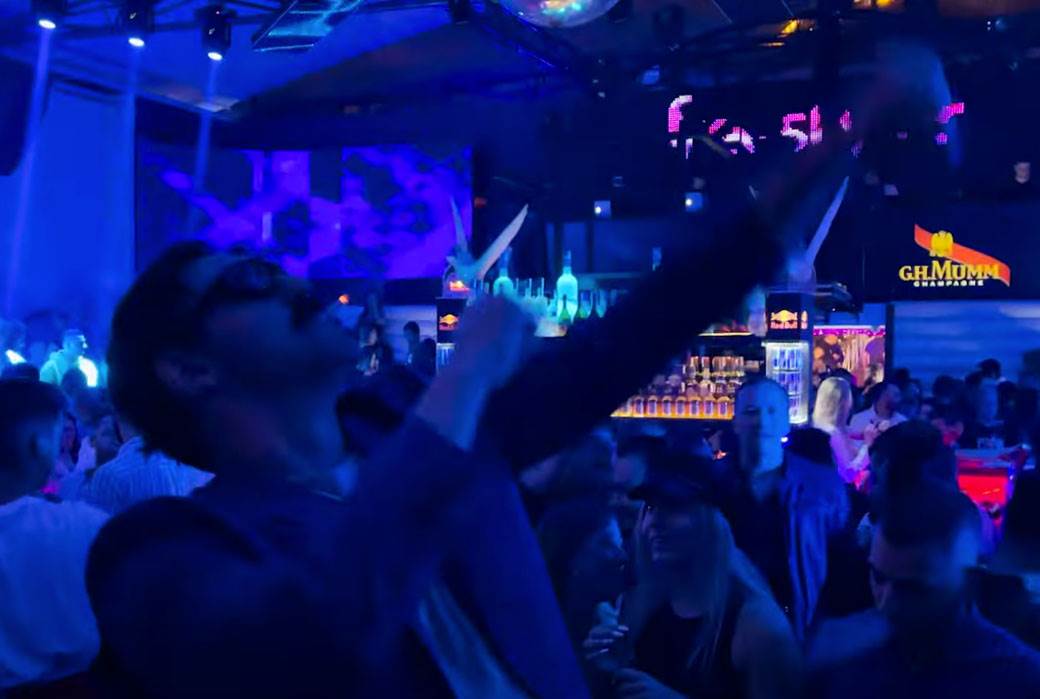 U trenerci pokušao da uđe na splav