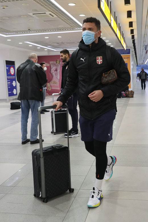 aerodrom reprezentacija Srbija fudbal 10.jpg