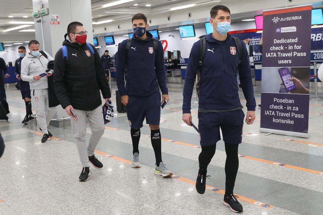 aerodrom reprezentacija Srbija fudbal 12.jpg