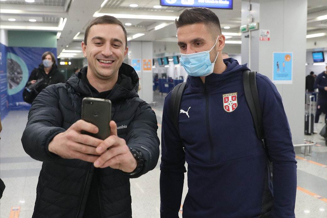 aerodrom reprezentacija Srbija fudbal 13.jpg