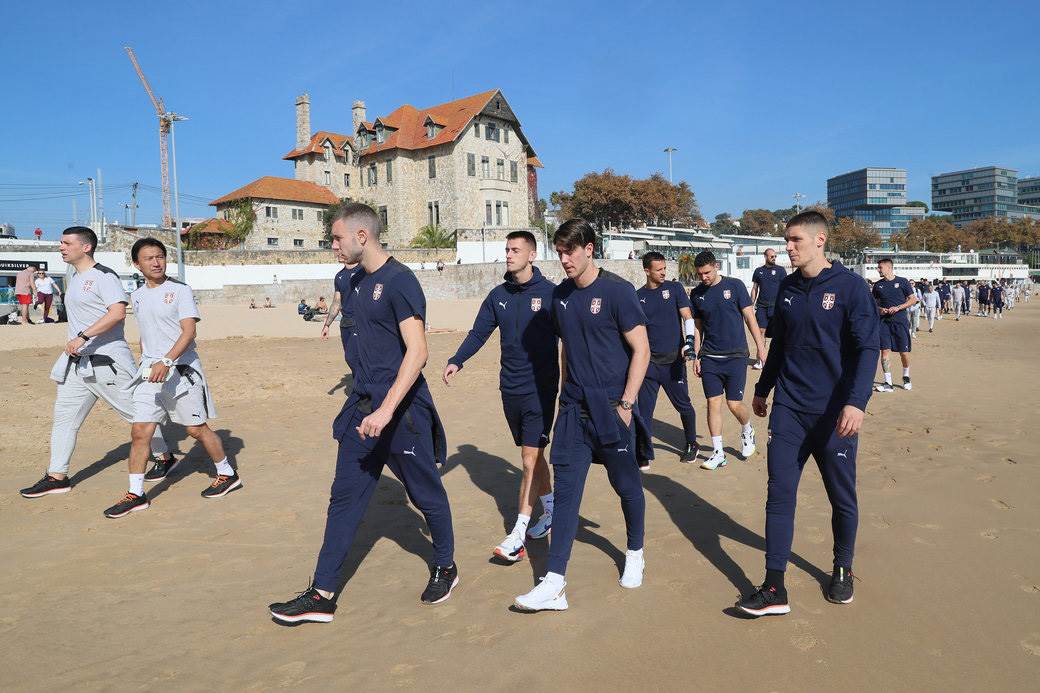 fudbalska reprezentacija Srbije u Lisabonu  14.jpg