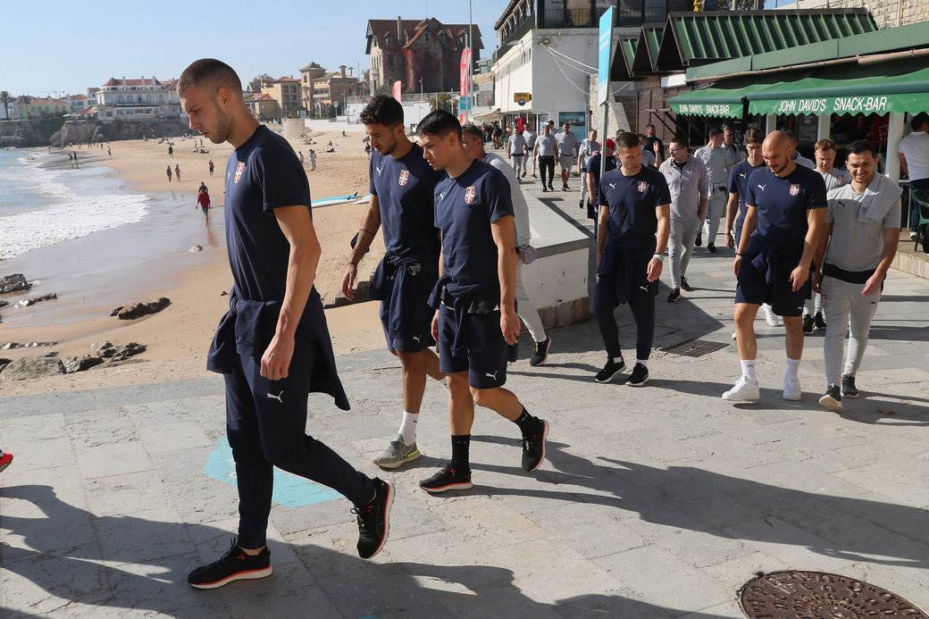 fudbalska reprezentacija Srbije u Lisabonu  16.jpg