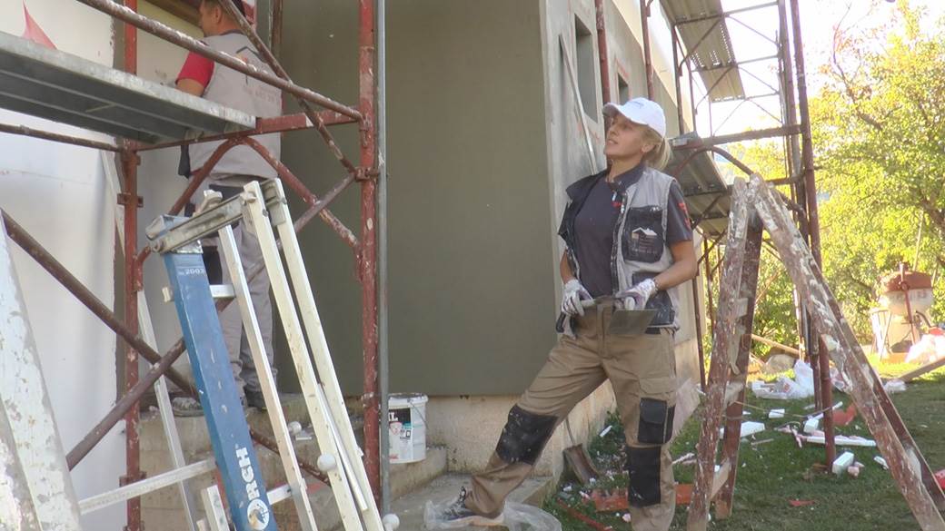 Dragana žena fasaderka 5.jpg