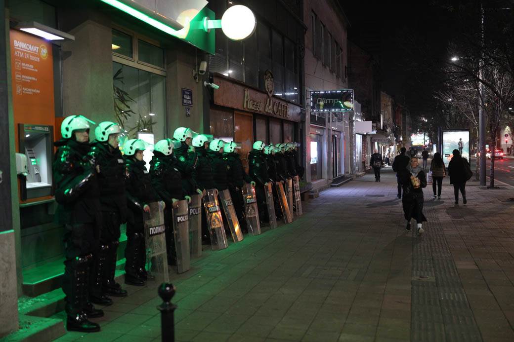 protest murali moraju da padnu 2.jpg