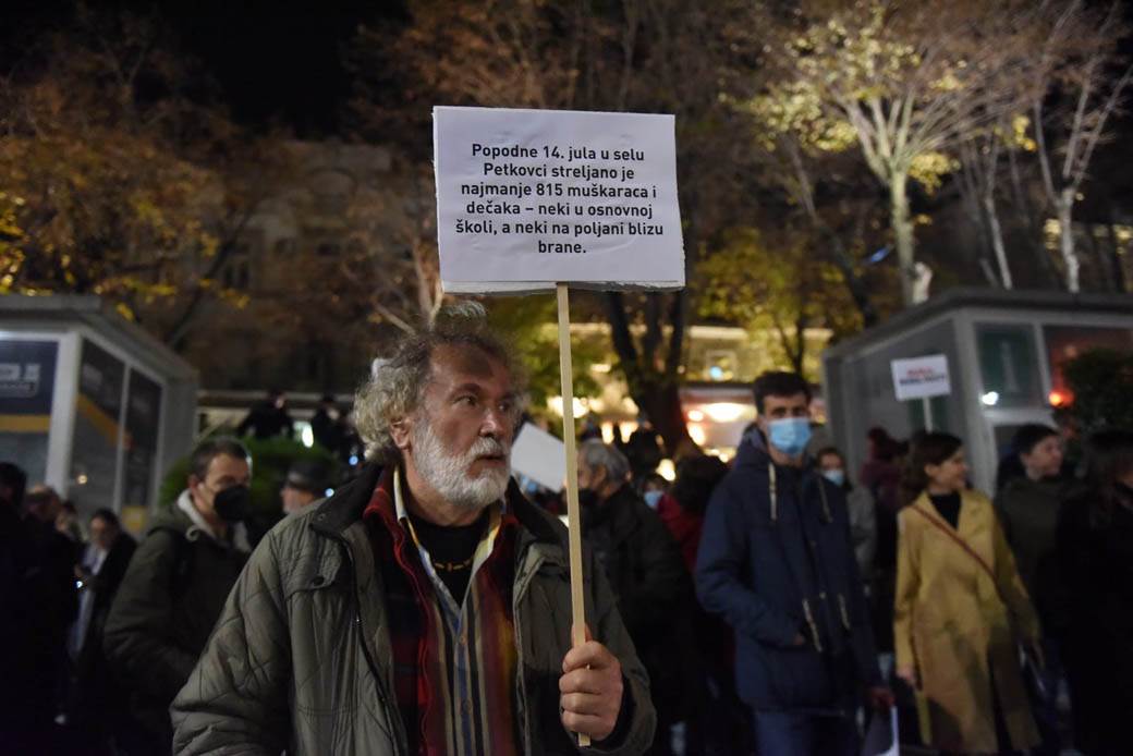 protest mural mora pasti 5.jpg