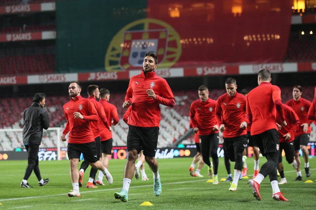 trening fudbalera reprezentacije Srbije Lisabon 8.jpg