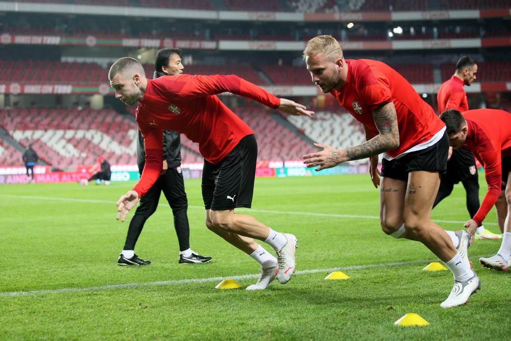 trening fudbalera reprezentacije Srbije Lisabon 11.jpg