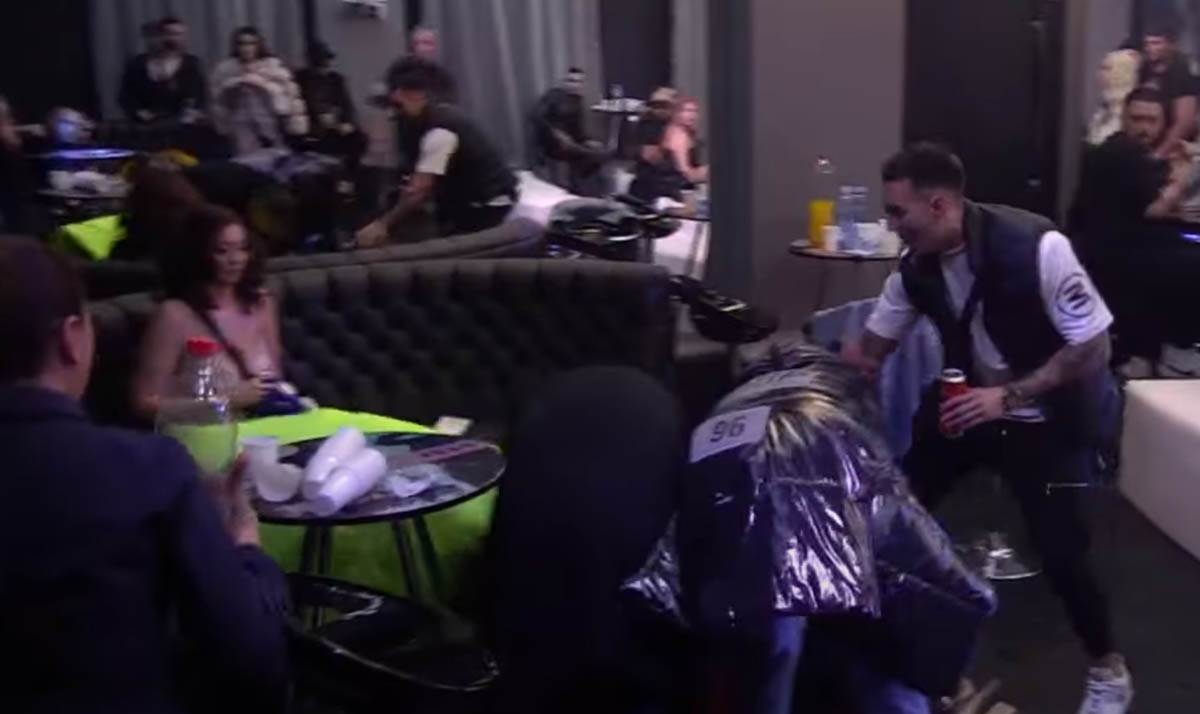 Makljaža u Zadruzi između Miljane i Tare