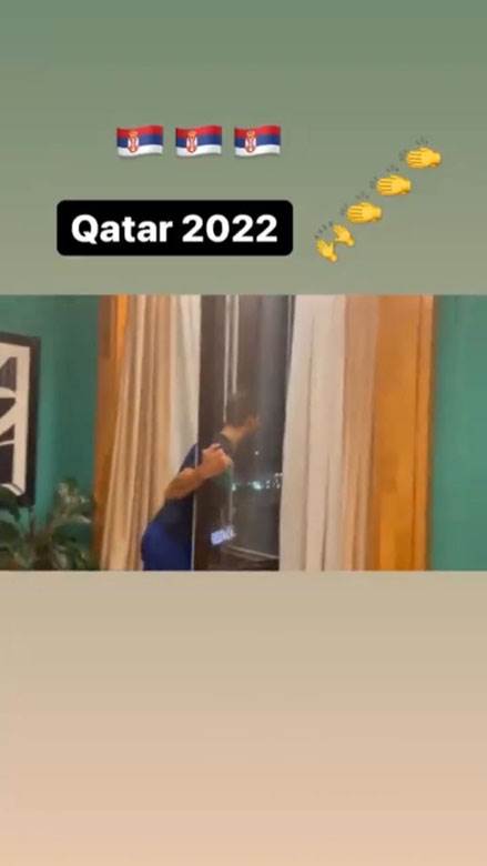 novak đoković proslava pobede fudbalere srbije 5.jpg