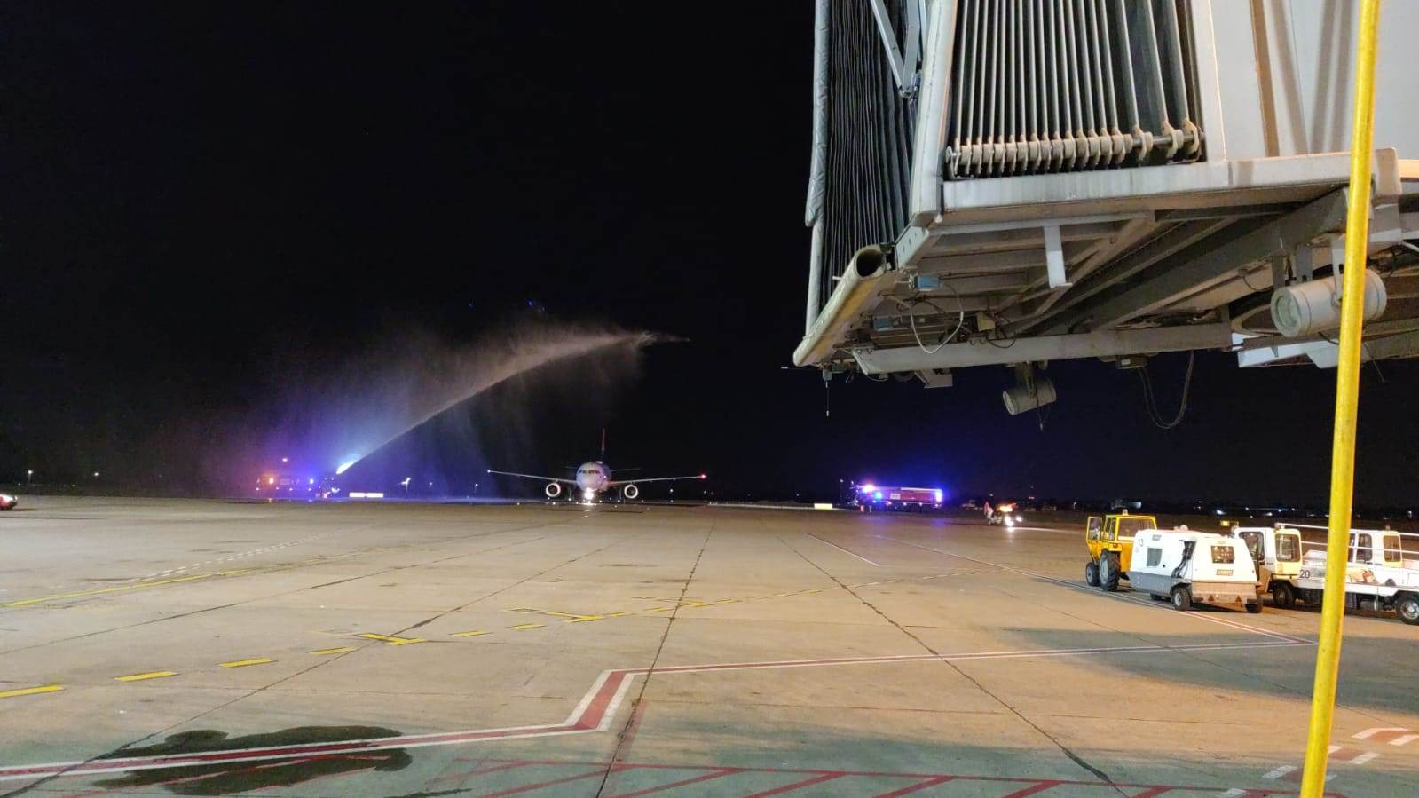 Dolazak reprezentacije, Avion