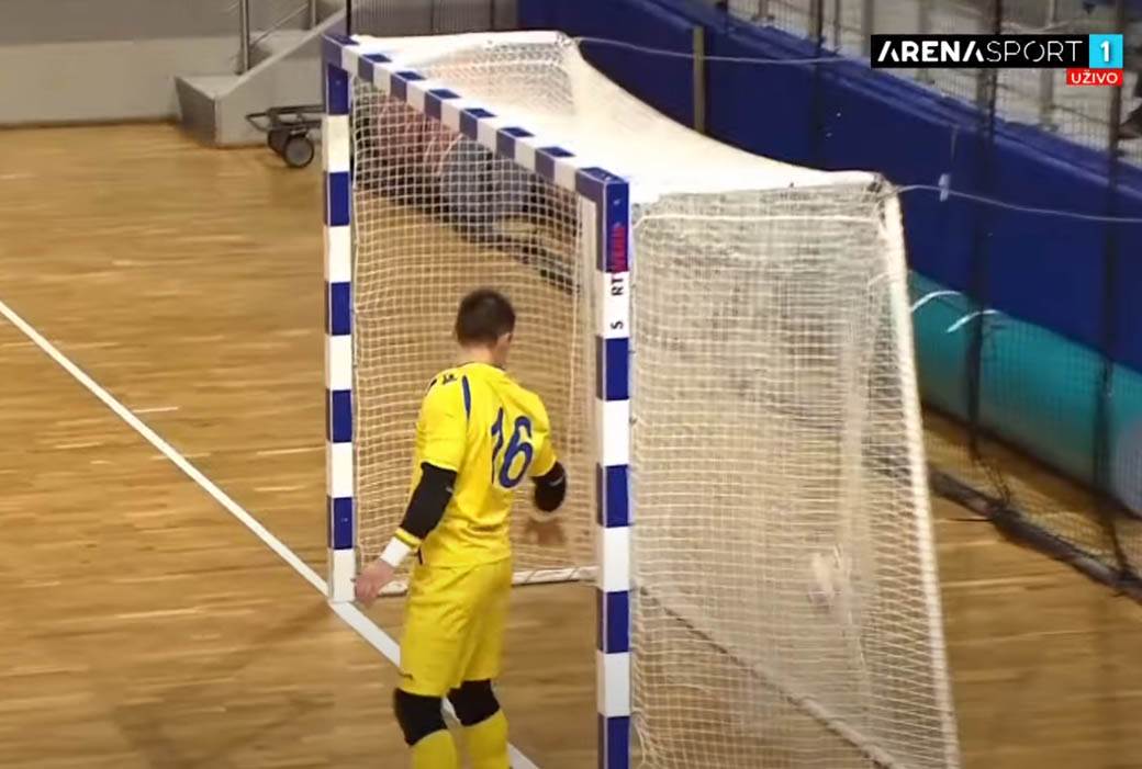 Golman reprezentacije Srbije dao gol preko celog terena