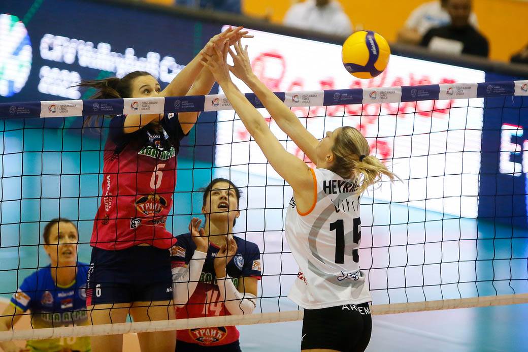 Železnicar Ezačibaši odbojka 2.jpg