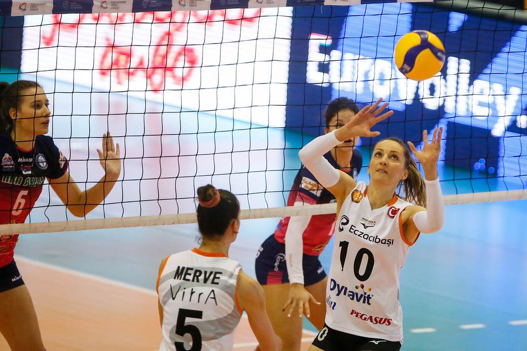 Železnicar Ezačibaši odbojka 9.jpg