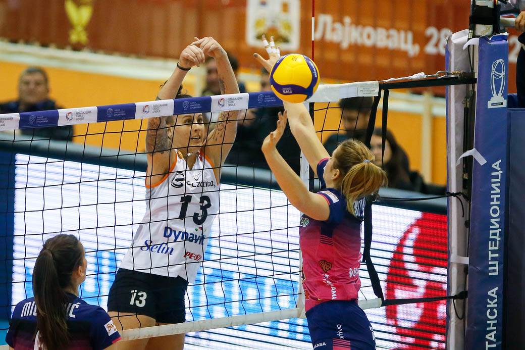 Železnicar Ezačibaši odbojka 15.jpg