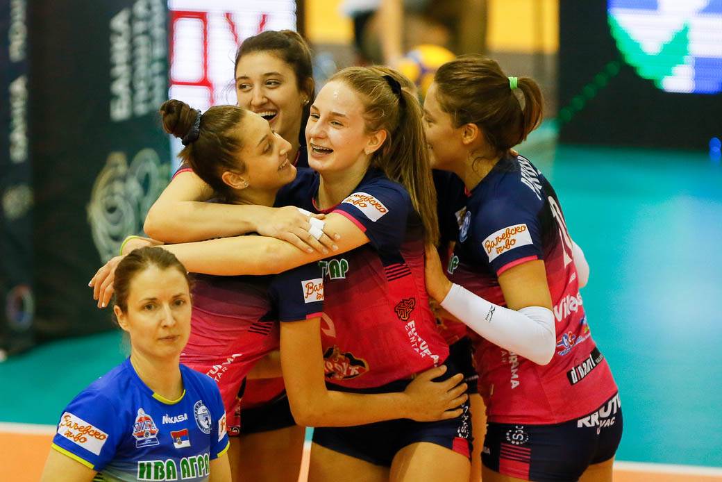 Železnicar Ezačibaši odbojka 17.jpg