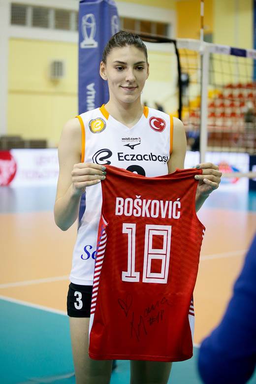 Železnicar Ezačibaši odbojka 24.jpg