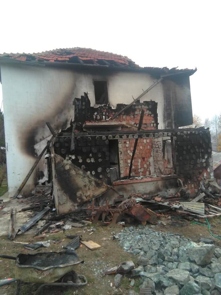Izgorela kuća (9).jpg